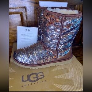 UGG Champagne Gold